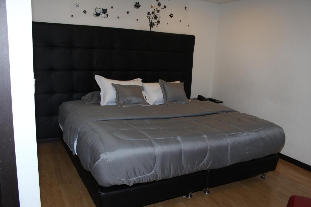 Hotel Montecarlo Boutique โบโกตา ภายนอก รูปภาพ