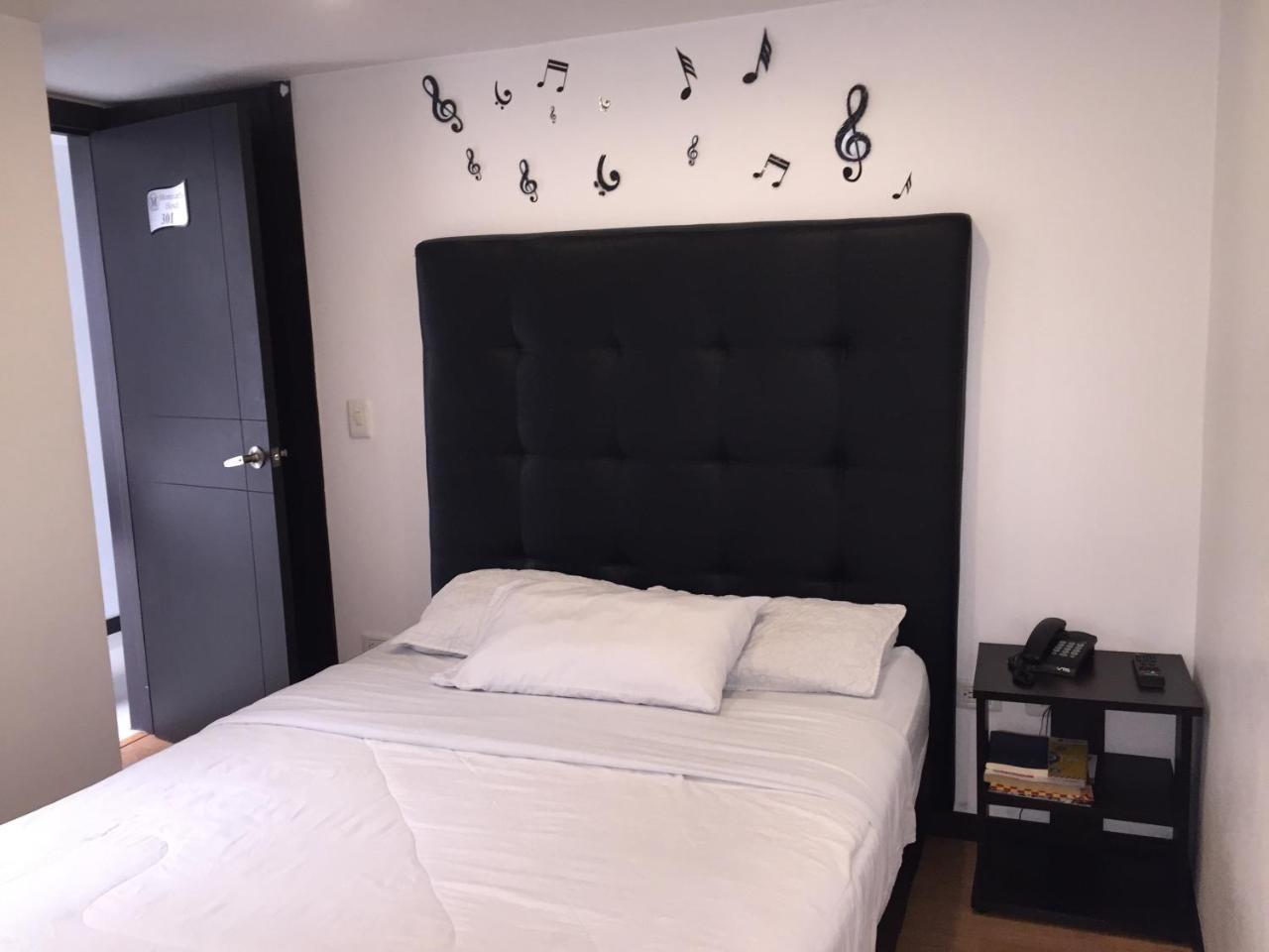 Hotel Montecarlo Boutique โบโกตา ภายนอก รูปภาพ