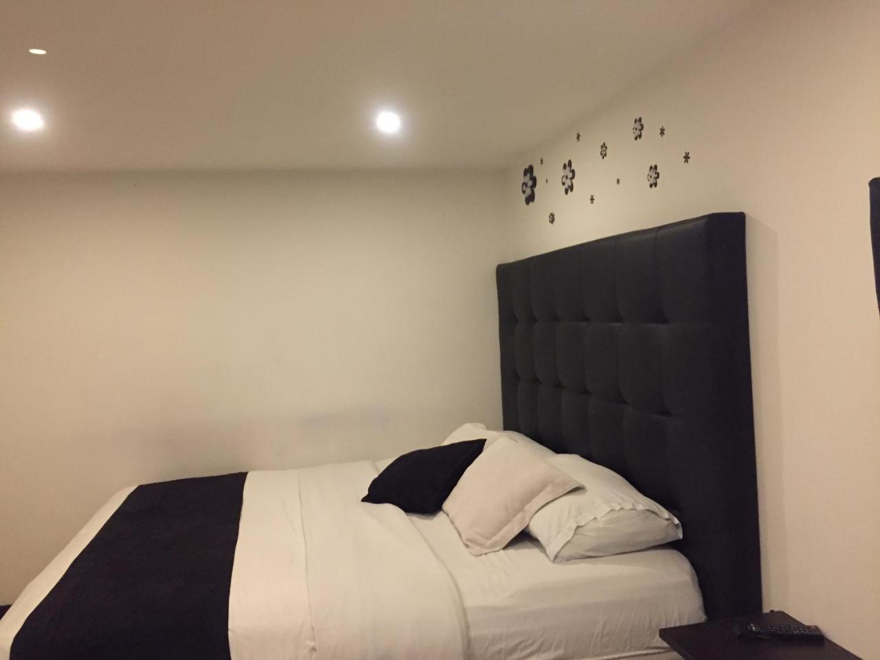 Hotel Montecarlo Boutique โบโกตา ภายนอก รูปภาพ