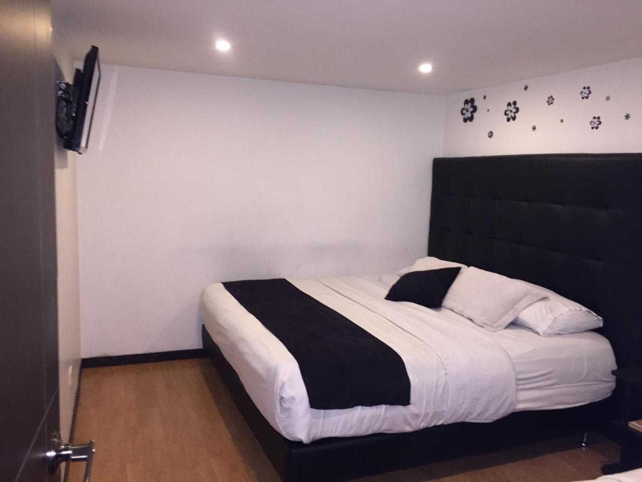 Hotel Montecarlo Boutique โบโกตา ภายนอก รูปภาพ